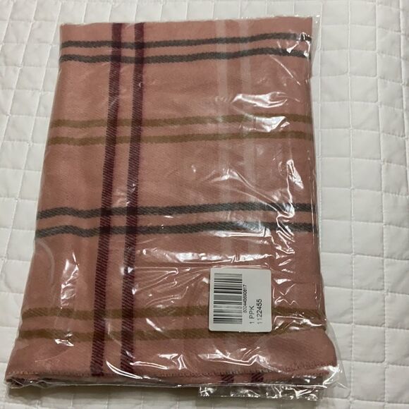 Steve Madden Grid-Pattern Muffler Scarf Made In Italy,  Color: Jros - Picture 5 of 5